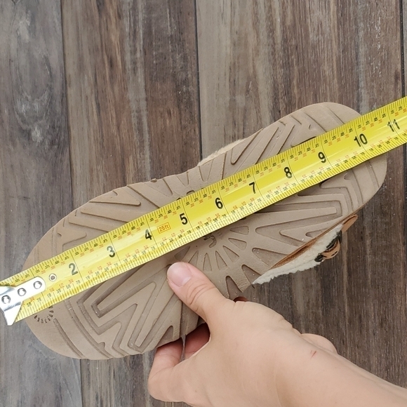 Ugg Australia Jocelin Shearling Buckle Boots ankle booties shoes sz 7 - Picture 13 of 14